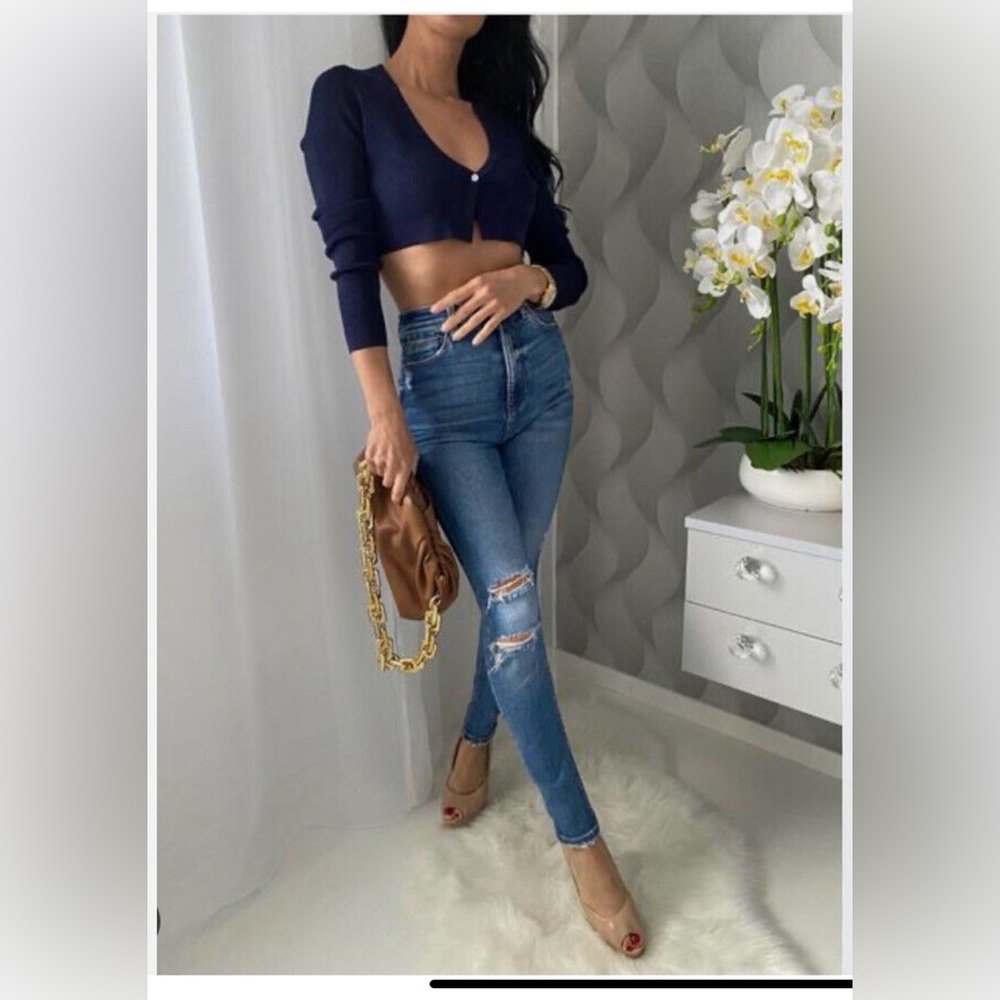 Zara Cropped Cardigan Sz M ribbed material NWT